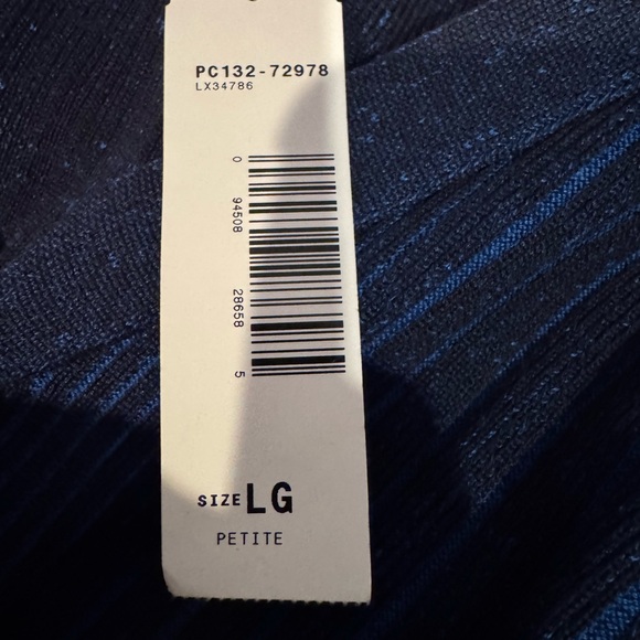 Pendleton Silk Blend Cardigan Petite Large Navy Blue Geometric V Neck NWT - Picture 5 of 8